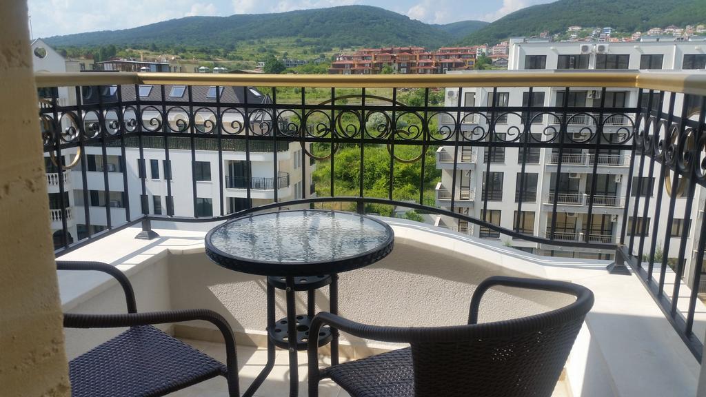 Harmony Suites Apartment Sveti Vlas Exteriör bild