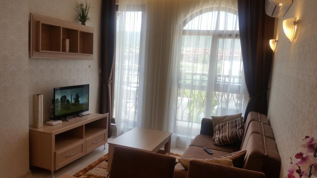Harmony Suites Apartment Sveti Vlas Exteriör bild