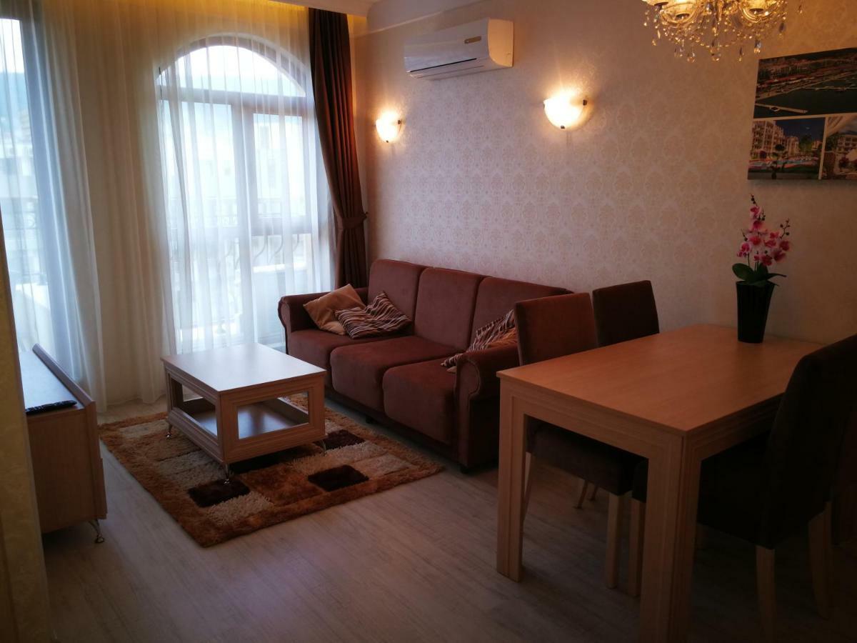 Harmony Suites Apartment Sveti Vlas Exteriör bild